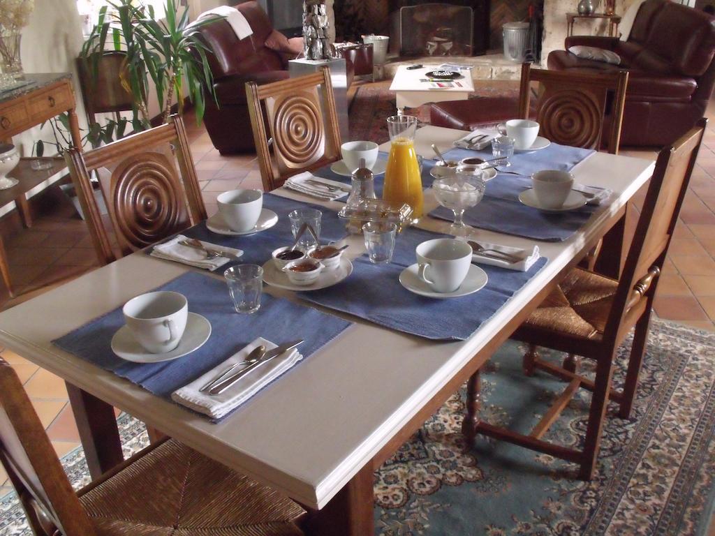 Althaea Bed & Breakfast La Ferté-Saint-Cyr Dış mekan fotoğraf